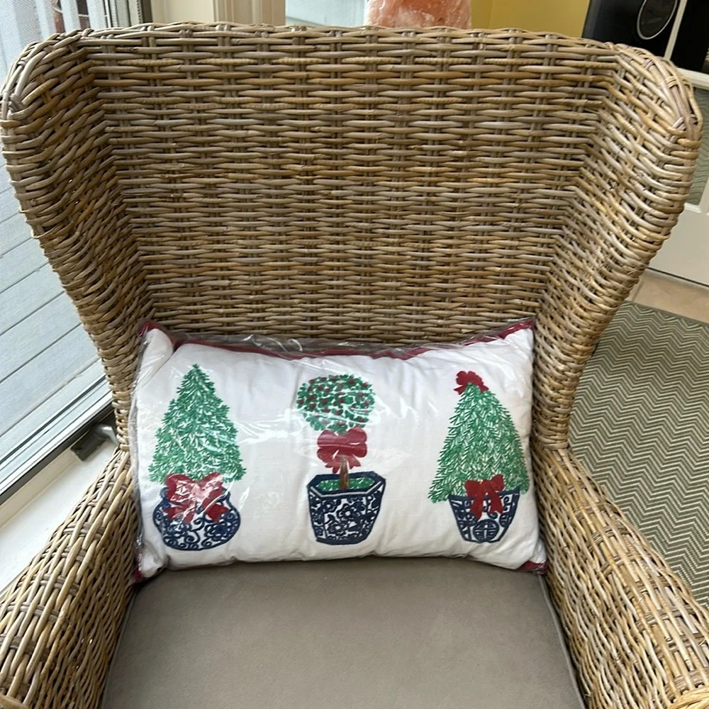 Southern Living Holiday Collection Embroidered Trees Pillow NWT 🎄